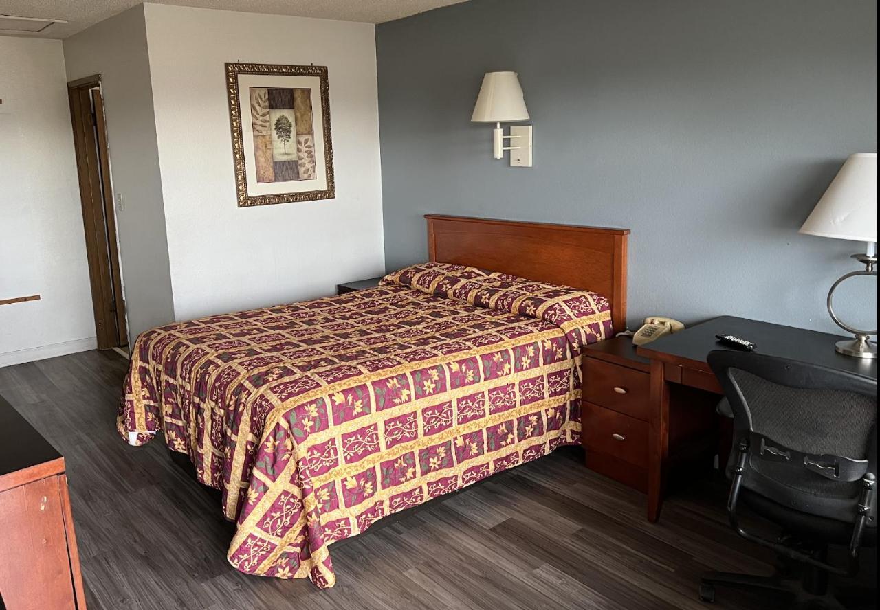 פאלון Budget Inn מראה חיצוני תמונה
