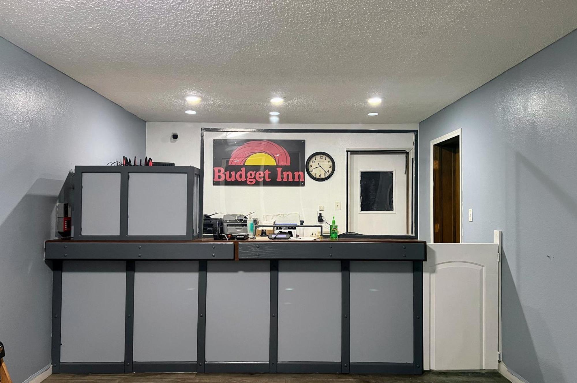 פאלון Budget Inn מראה חיצוני תמונה